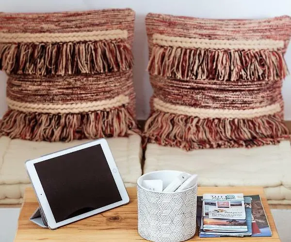 לינה וארוחת בוקר Break For Two