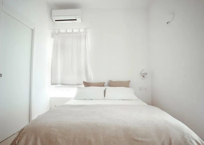 לינה וארוחת בוקר Break For Two 4*