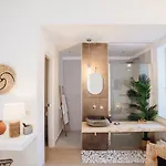 Break For Two فندق مبيت وإفطار 4*