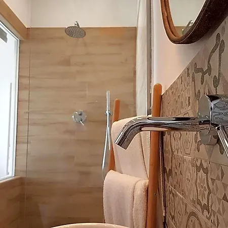 Break For Two فندق مبيت وإفطار 4*
