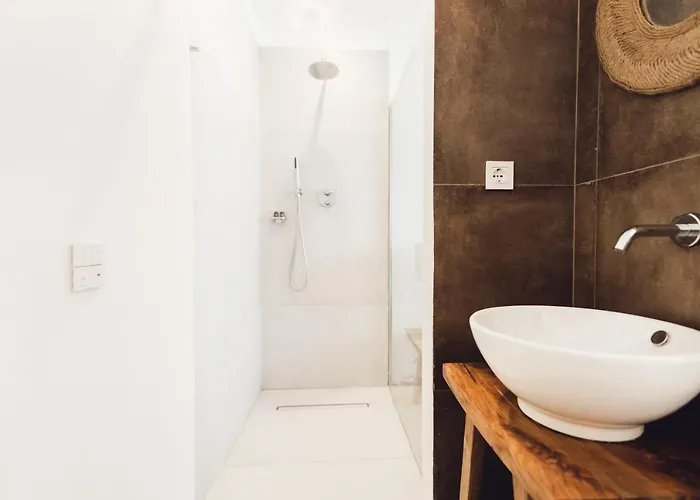 Break For Two B&B 아그로폴리