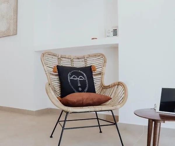 Break For Two 4* 아그로폴리