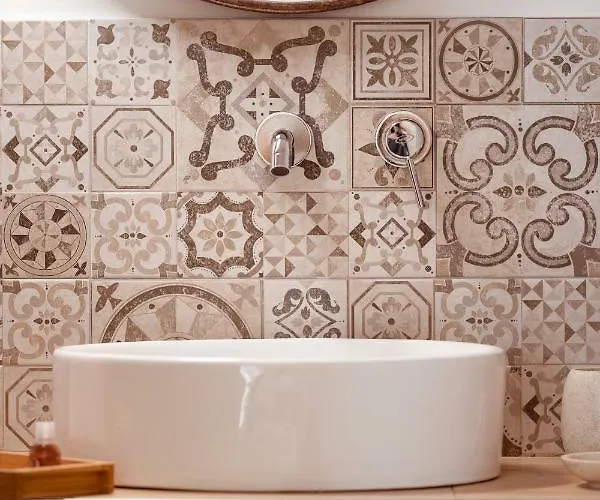 Break For Two 아그로폴리